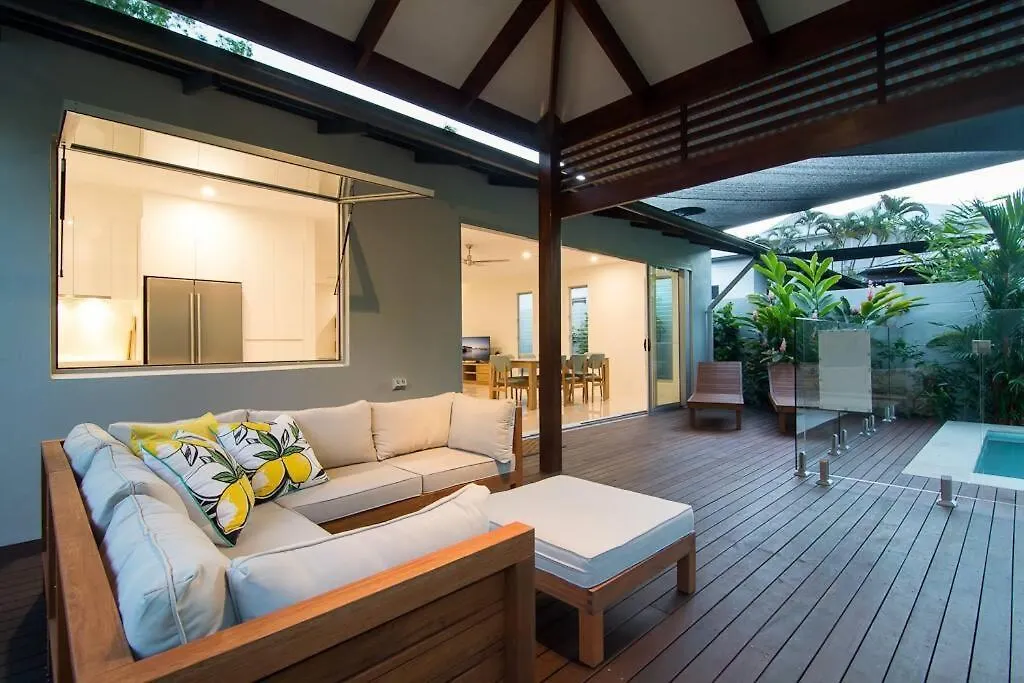 Iluka Beach Villa - Port Douglas