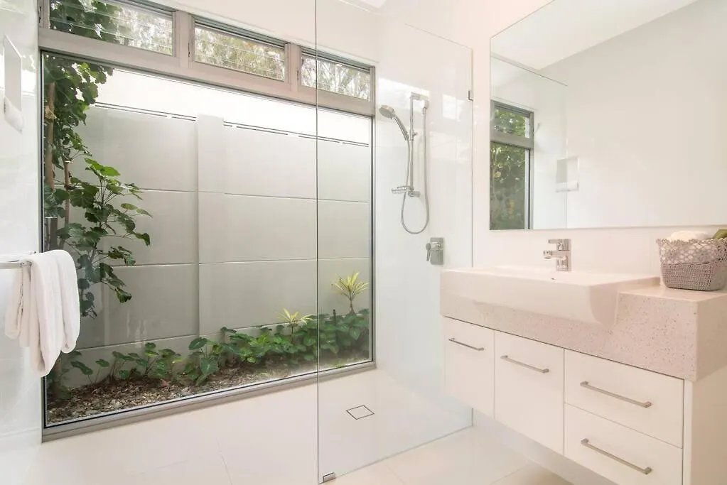 Iluka Beach Villa - Port Douglas