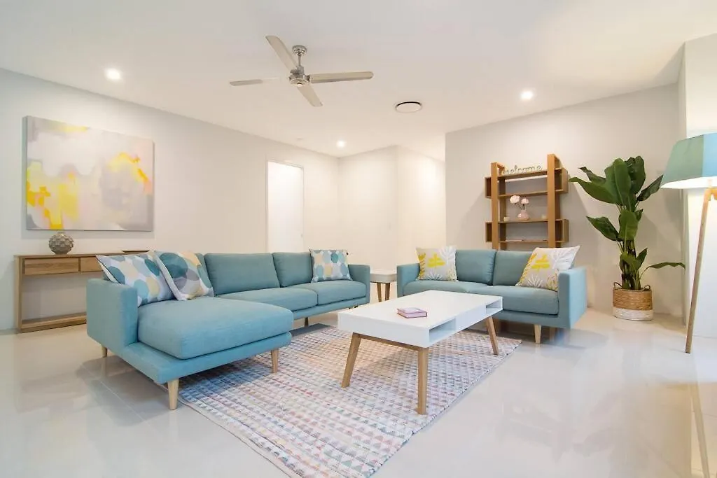 Iluka Beach Villa - Port Douglas